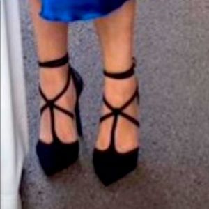 Uterque black leather and suede pumps size 7